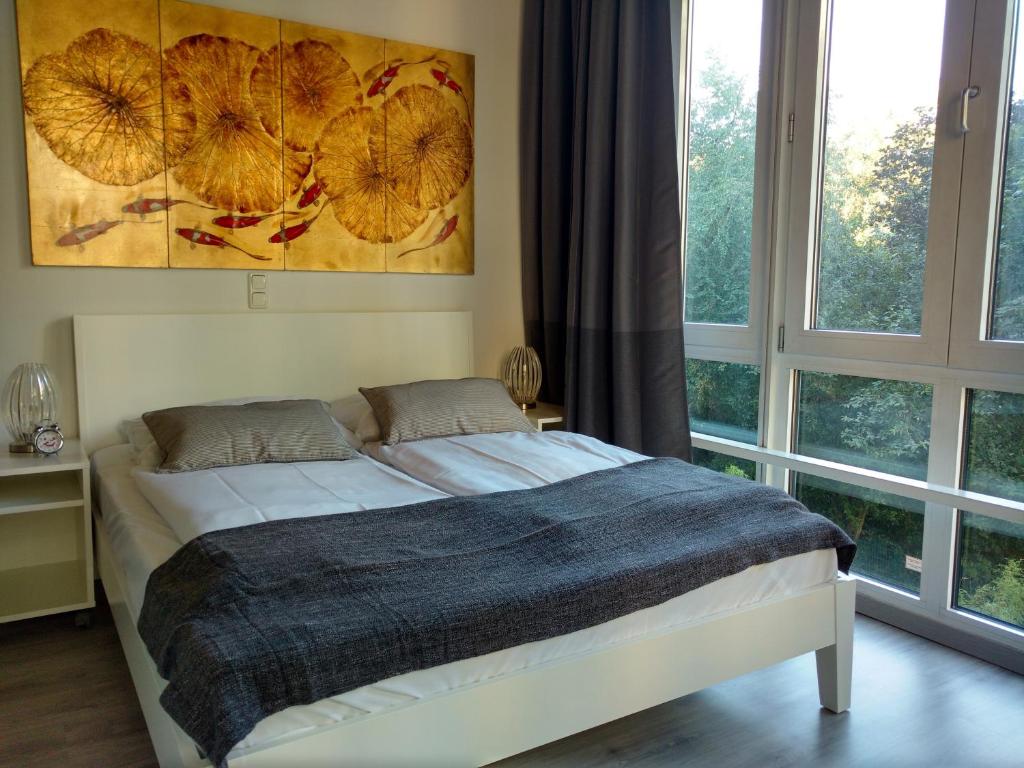 Zimmer mit Kunstwerk